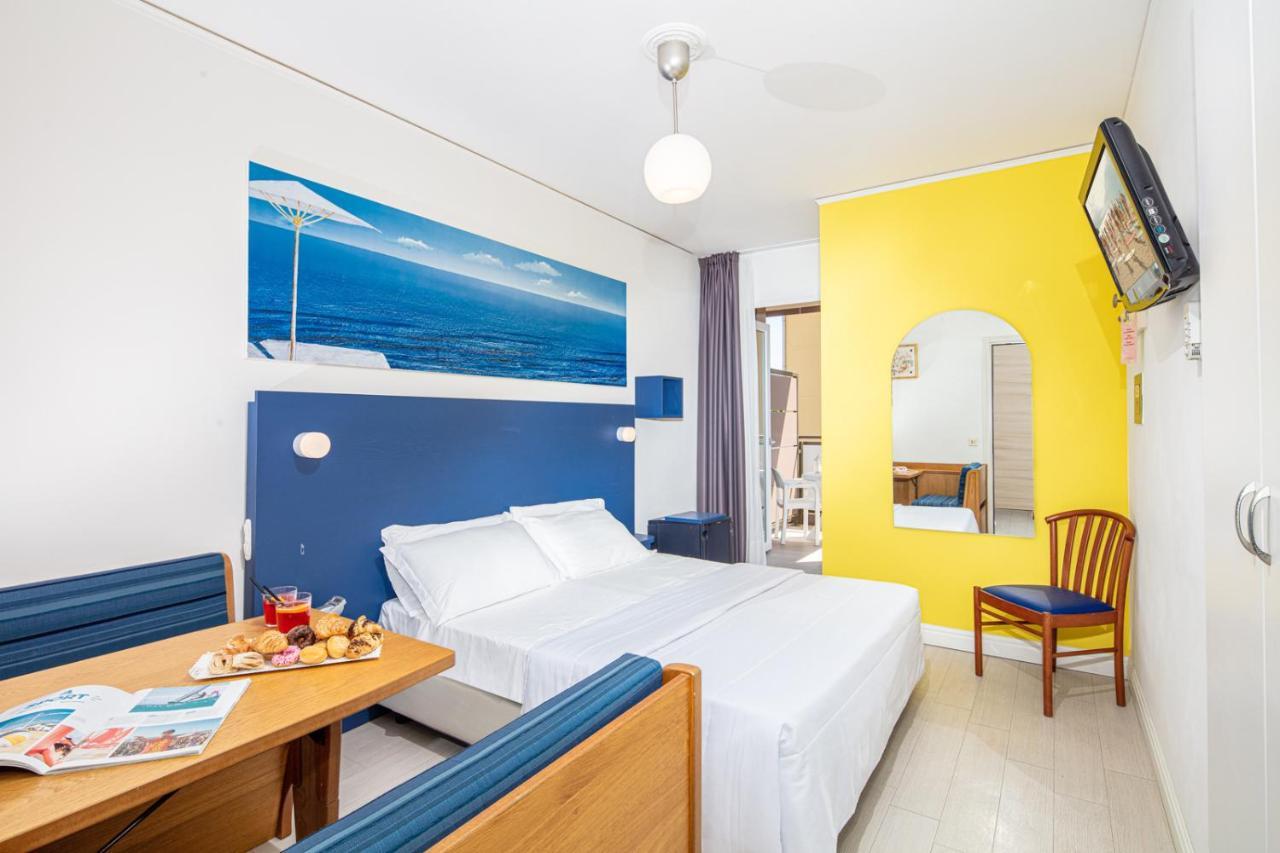 Hotel Alexander Bibione Eksteriør bilde